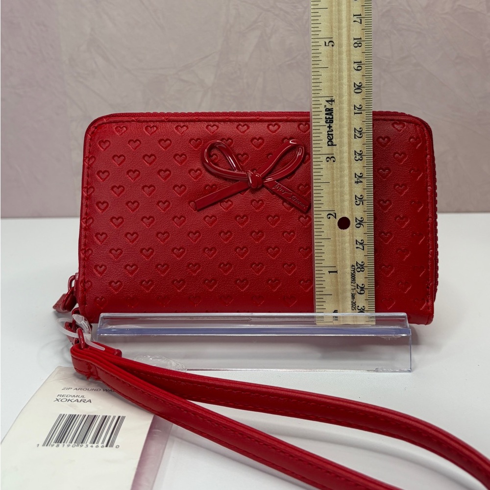 Betsey Johnson XOKara Red Heart Embossed Wristlet - Picture 3 of 10